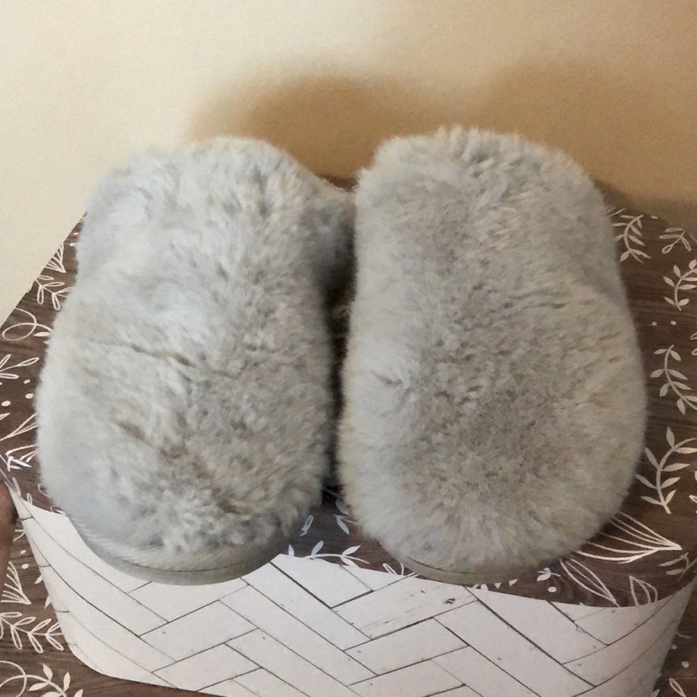 9, Easy spirit slippers